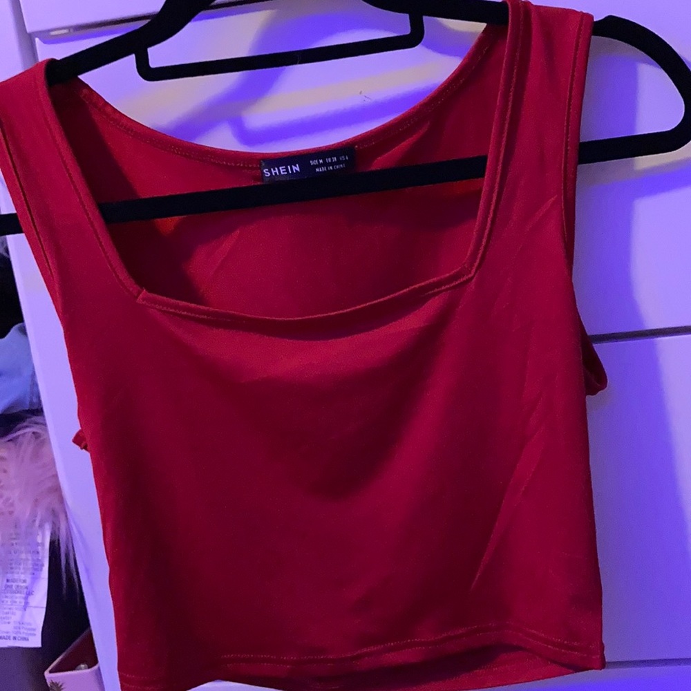 square cut cropped tank top